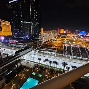 Strip & Sphere View - Separate Living - 2 Full Bath - Full Kitchen - Balcony - 900 Sqft - Mgm Signature Aparthotel Las Vegas